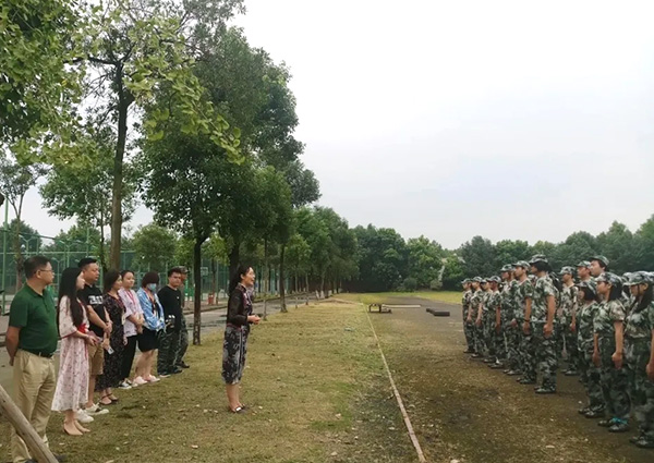 四川現(xiàn)代藝術(shù)學(xué)校-軍訓(xùn)總結(jié)